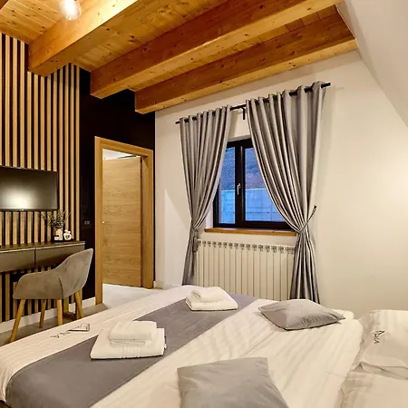 Ana Chalet